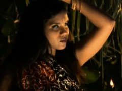 indian-milf-dances-so-good