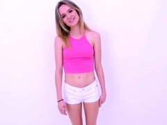 Lively Sexy Girl Sucks Cock At Modeling Audition